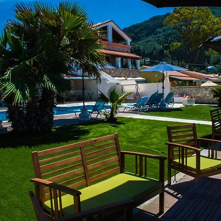 Fanis Seafront Apartments Agios Gordios  Exterior foto