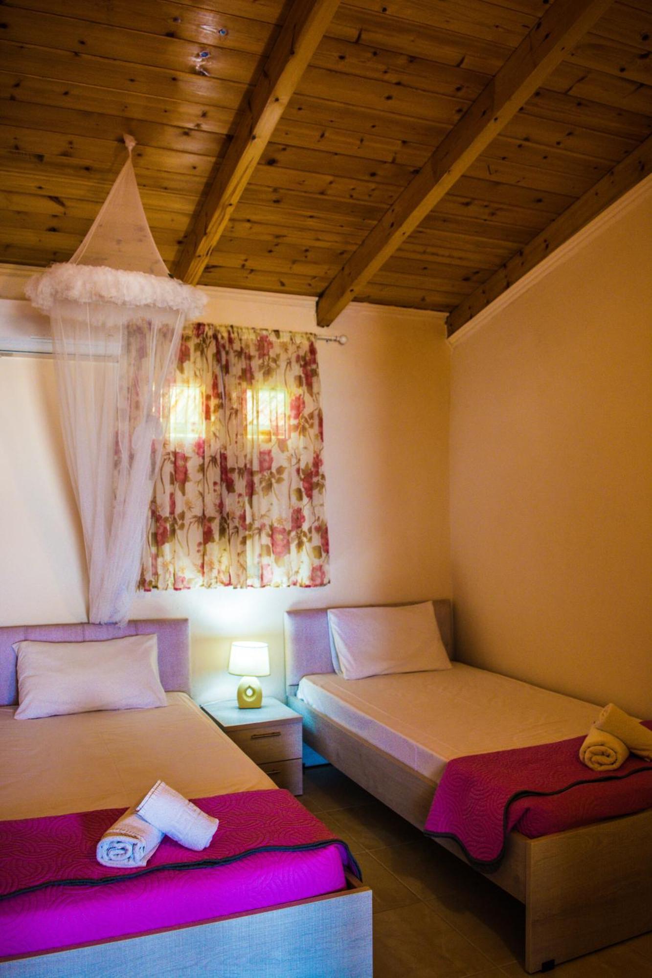 Fanis Seafront Apartment Agios Gordios (Corfu)
