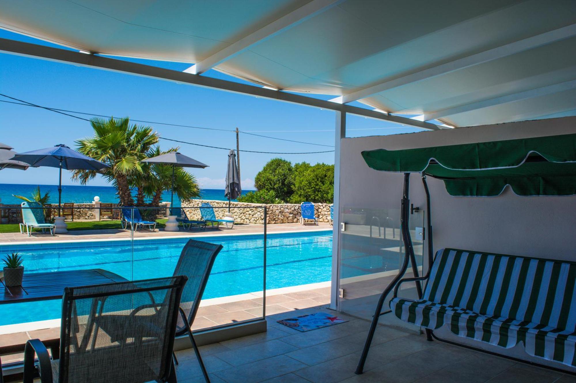 Fanis Seafront Apartment *
