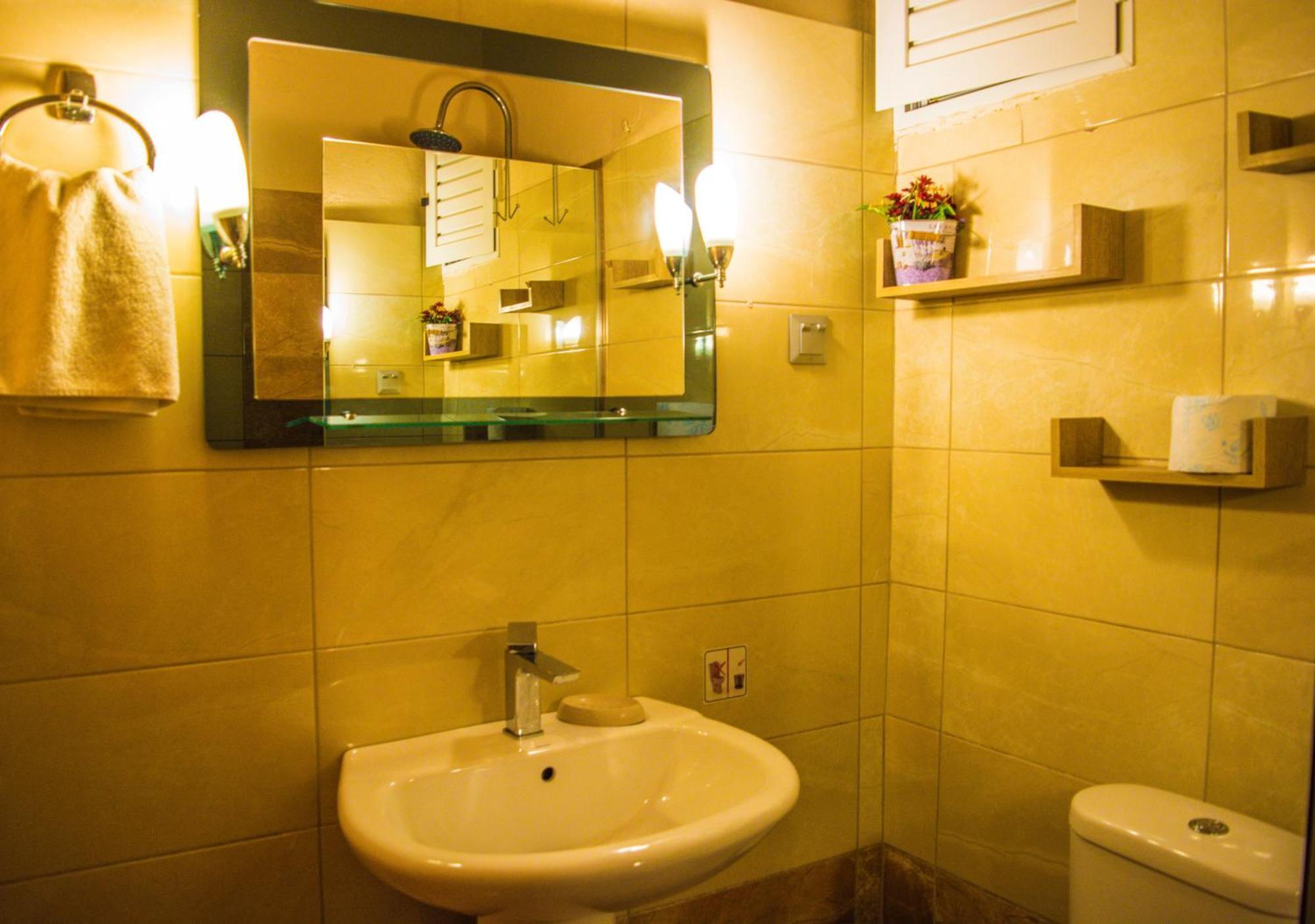 Fanis Seafront Apartment