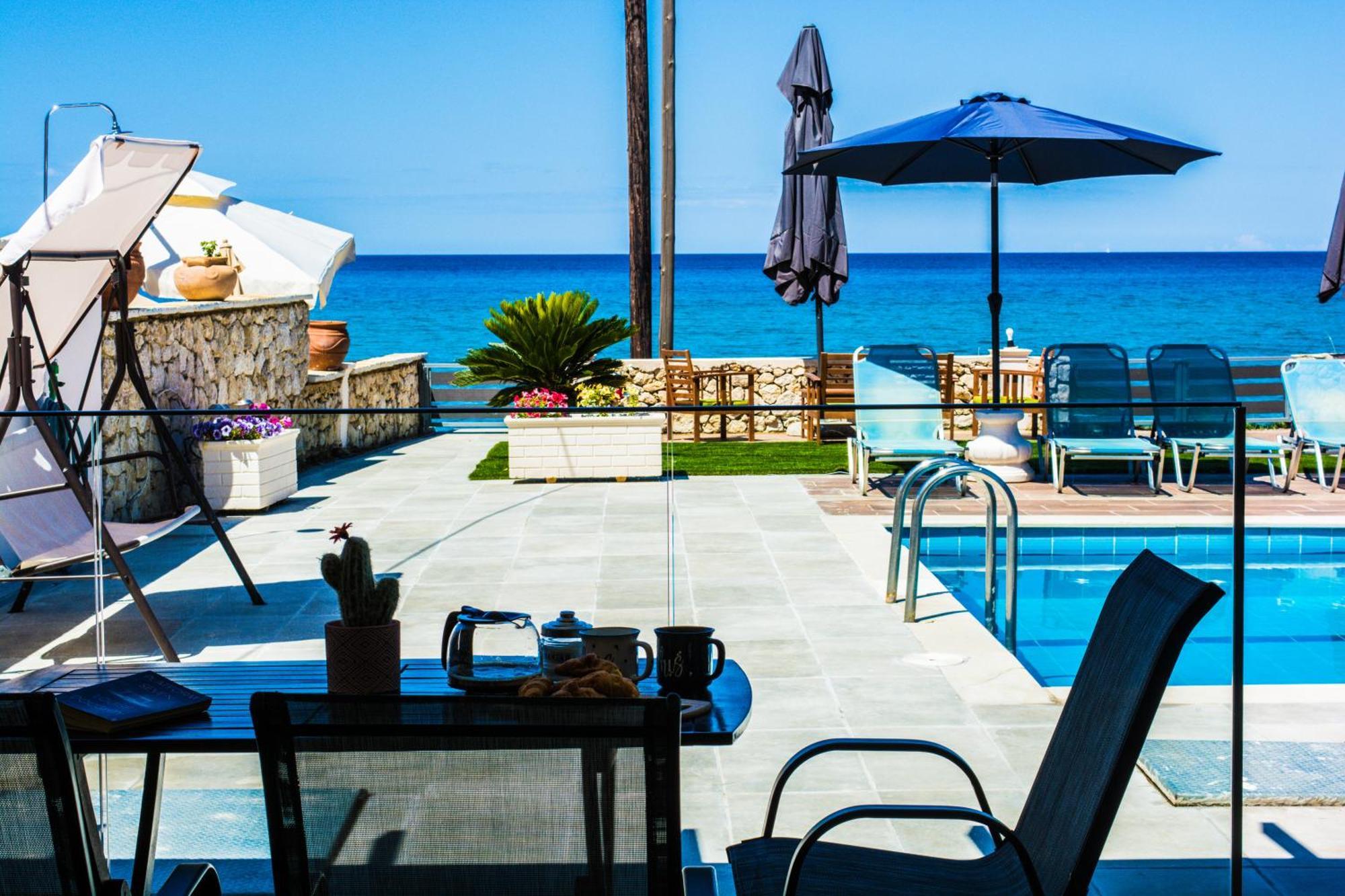 Fanis Seafront Apartment *
